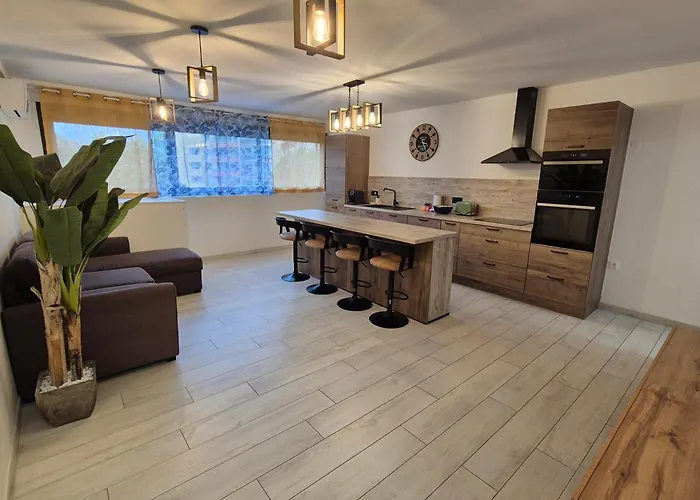 T3 Pour 6P Avec Piscine Garage Et Ascenseur