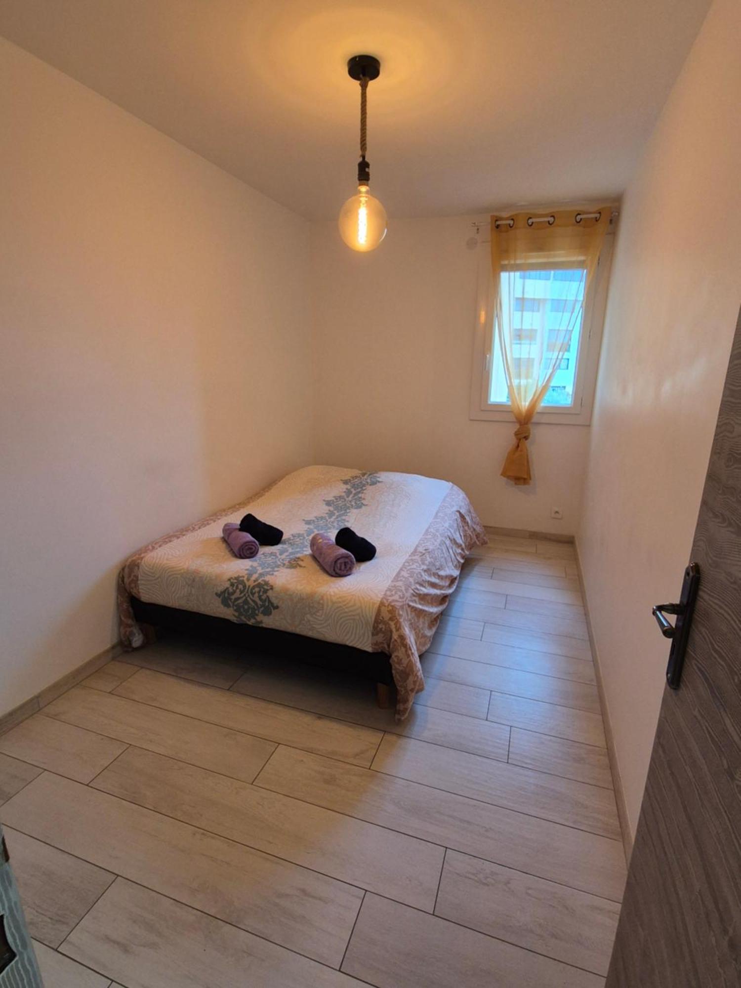 T3 Pour 6p Avec Piscine Garage Et Ascenseur Frejus